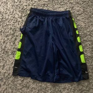 Nike dri fit shorts size kids medium
